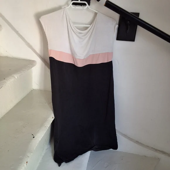 Canadian Designer Colorblock Mini Dress - Picture 2 of 6